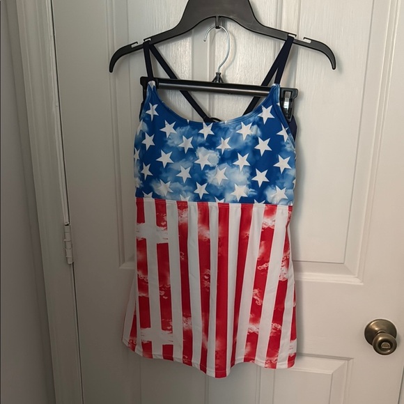 NEW Patriotic Stars and Stripes Women’s 2 Piece Bathing Suit Sz XXL Runs Small - Picture 1 of 11
